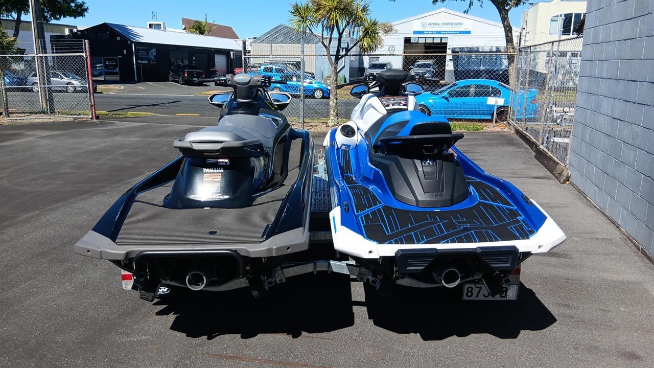 2021 Yamaha 2 x VX WaveRunners