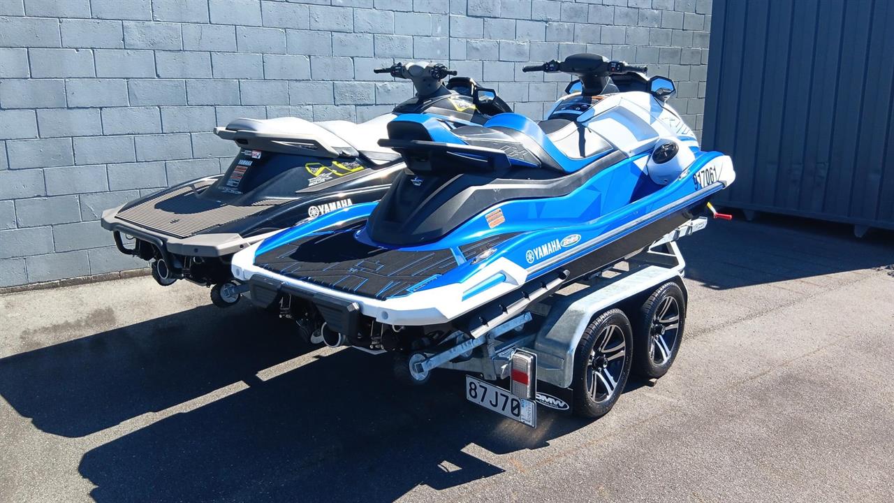 2021 Yamaha 2 x VX WaveRunners