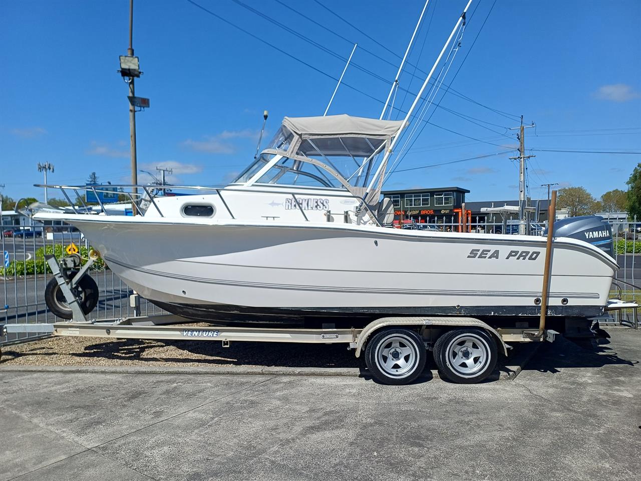 2004 Sea Pro 22 Walkaround
