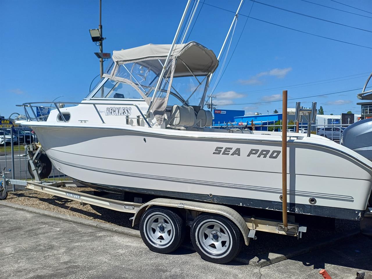 2004 Sea Pro 22 Walkaround