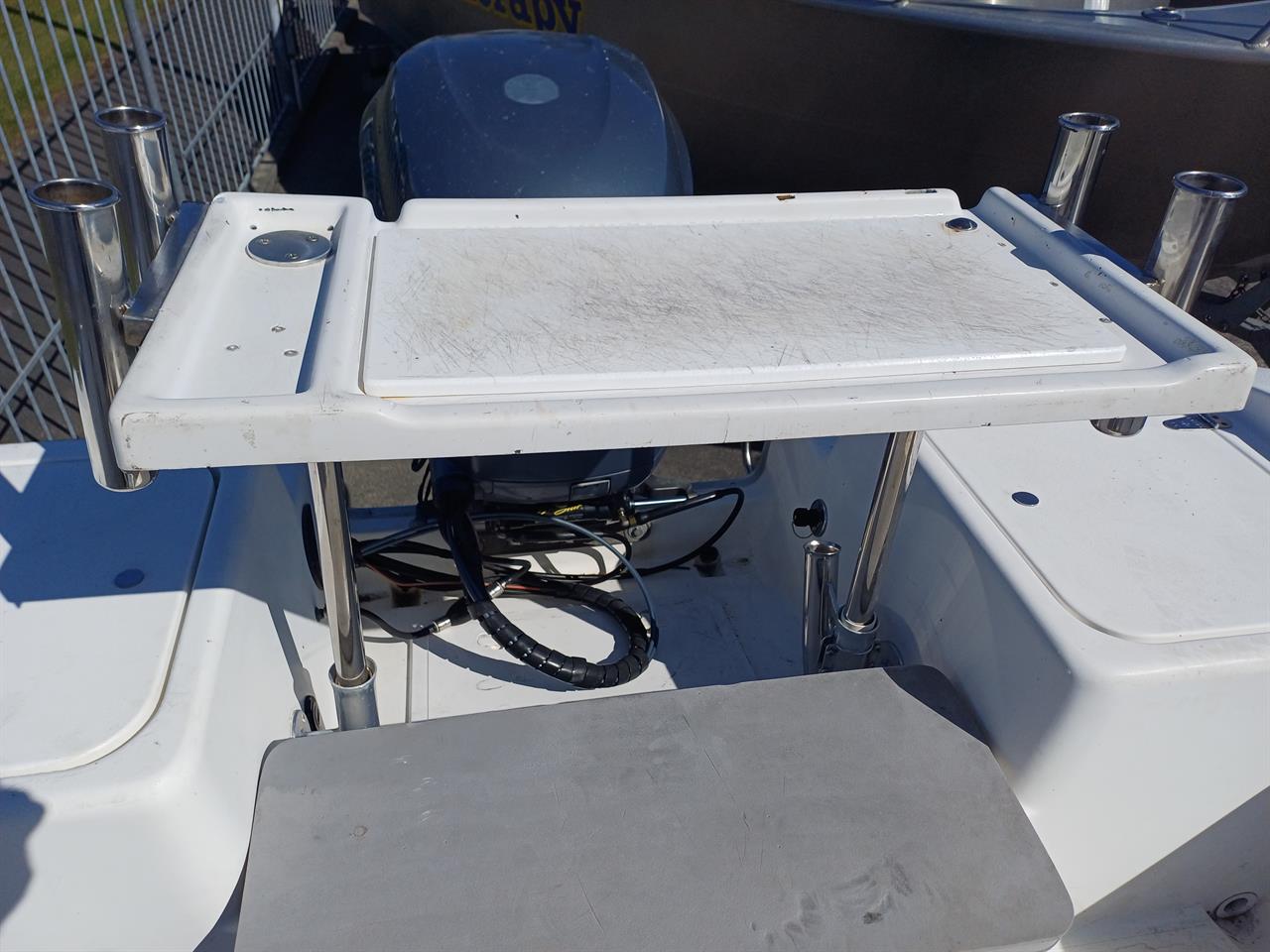 2004 Sea Pro 22 Walkaround