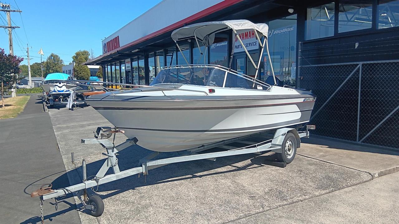 1990 Steadecraft V156
