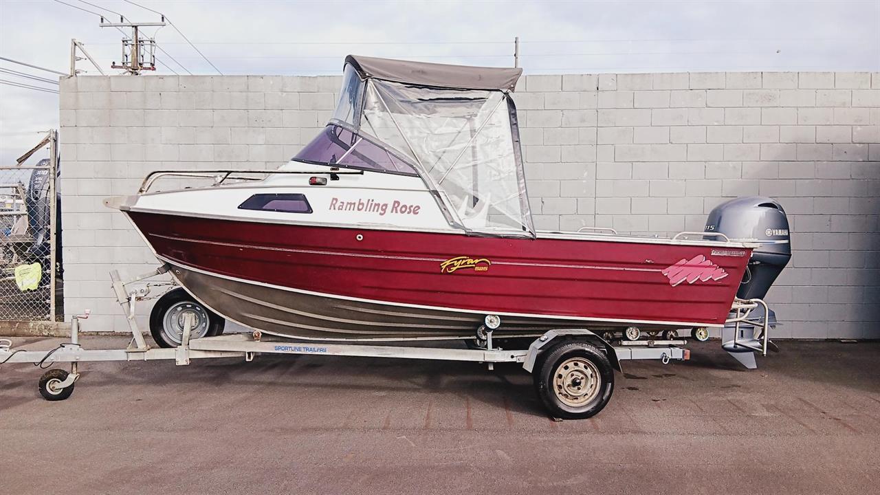 1995 Fyran 525
