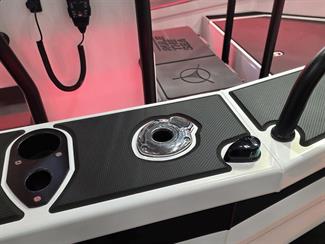 2026 Senator 570 Centre Console - Thumbnail