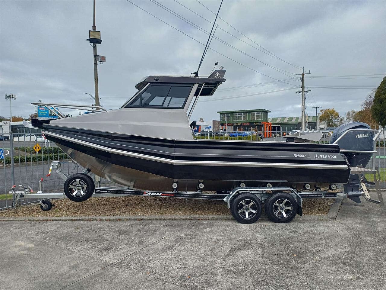 2025 Senator RH650