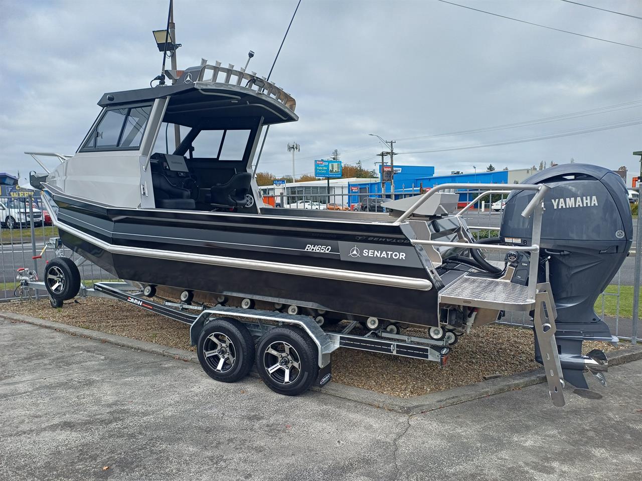 2025 Senator RH650