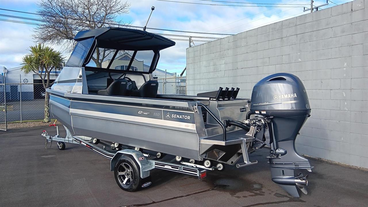 2025 Senator 550