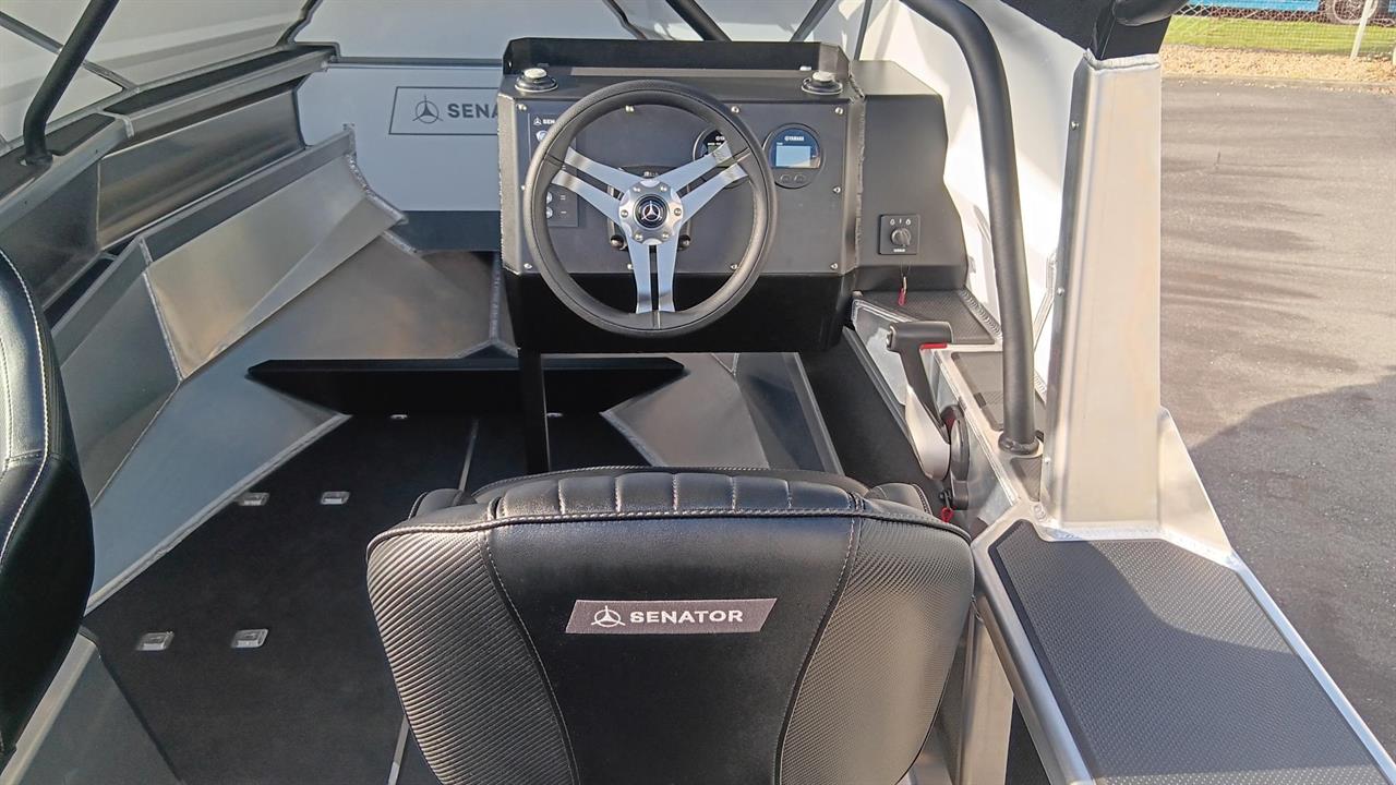 2025 Senator 550