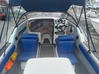 1999 Bonito 585 - Thumbnail