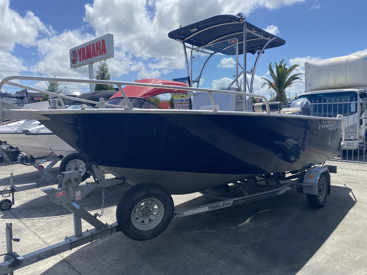 2011 Everyman 595 Centre Console