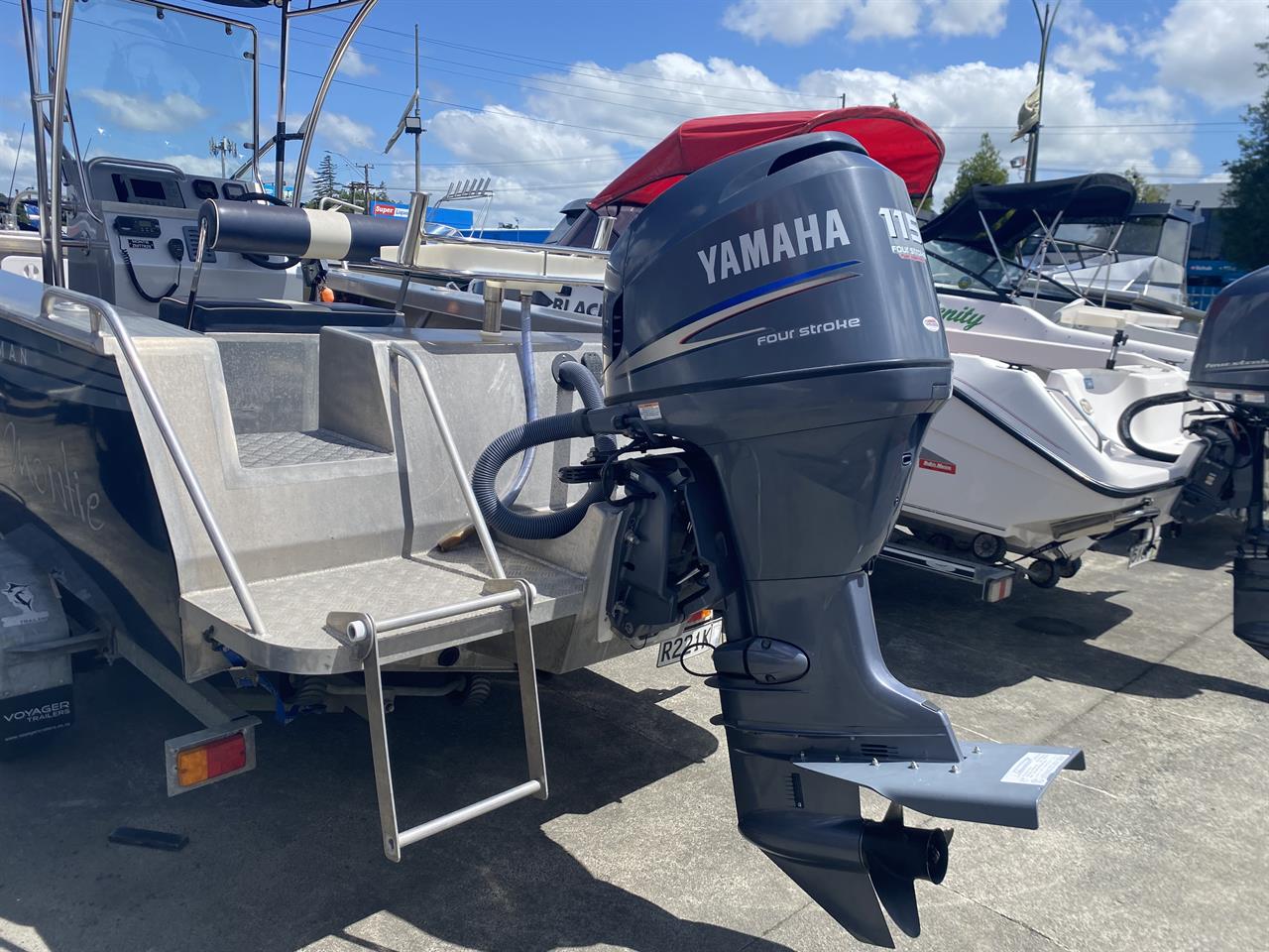 2011 Everyman 595 Centre Console