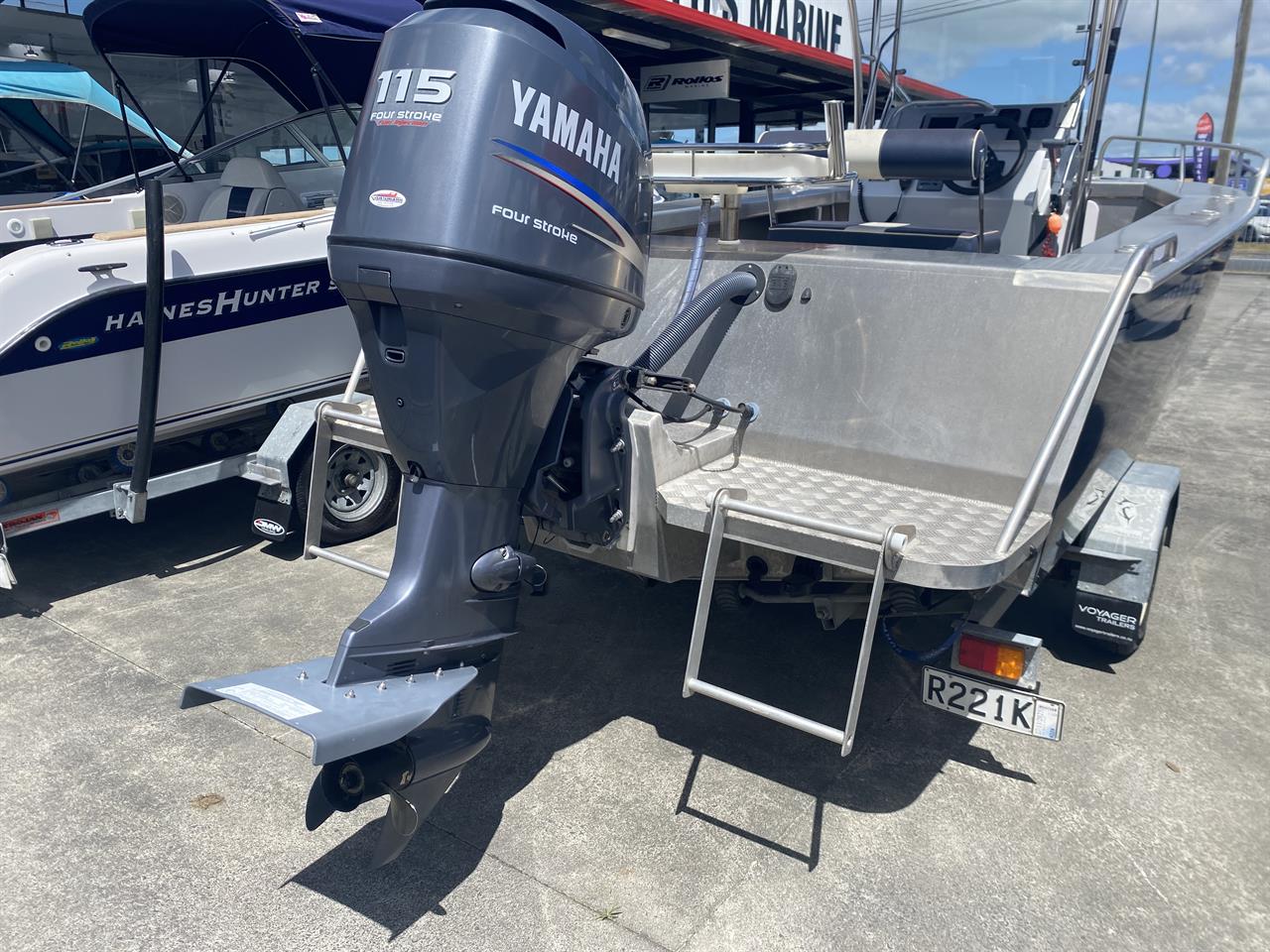 2011 Everyman 595 Centre Console