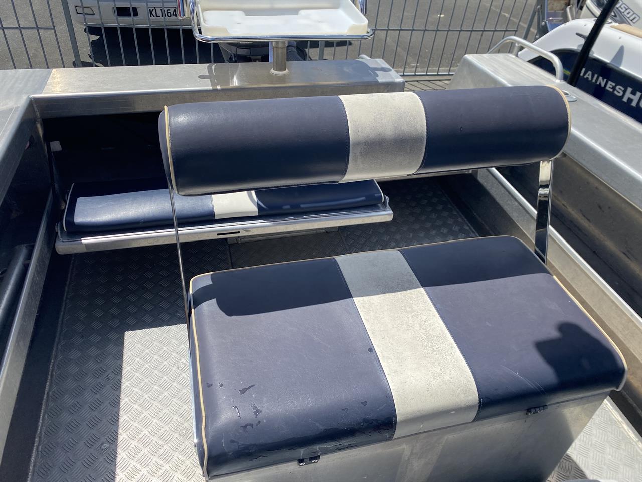 2011 Everyman 595 Centre Console