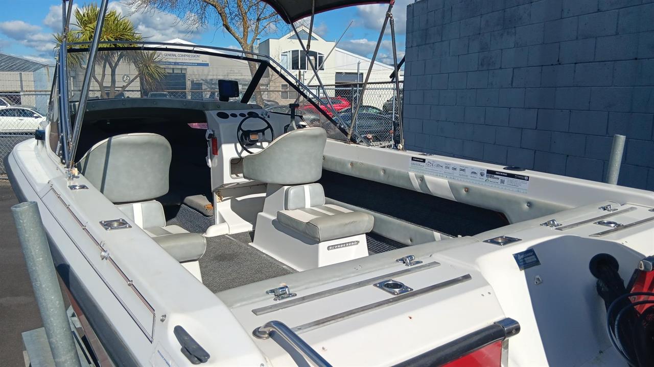 2000 Buccaneer 560